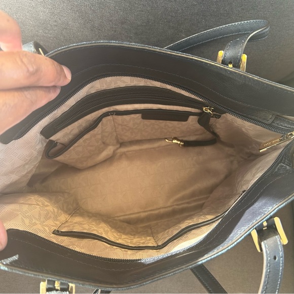 Michael Kors Women’s Large Blue Leather Tote Bag - Picture 6 of 10